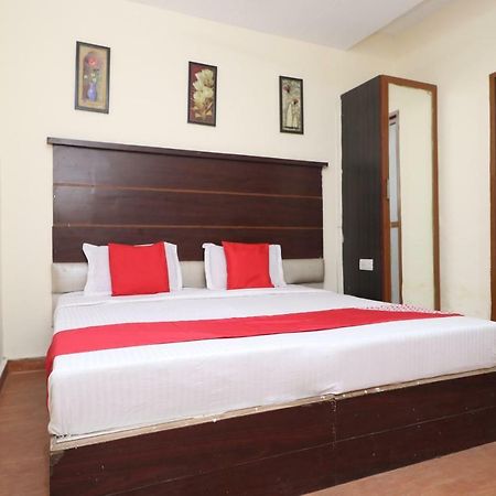 Oyo 29852 Hotel Golden View Abadpura Extérieur photo