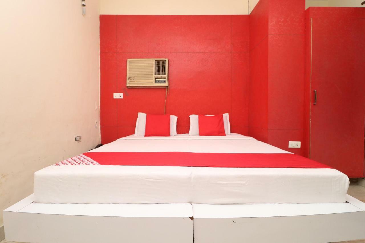 Oyo 29852 Hotel Golden View Abadpura Extérieur photo