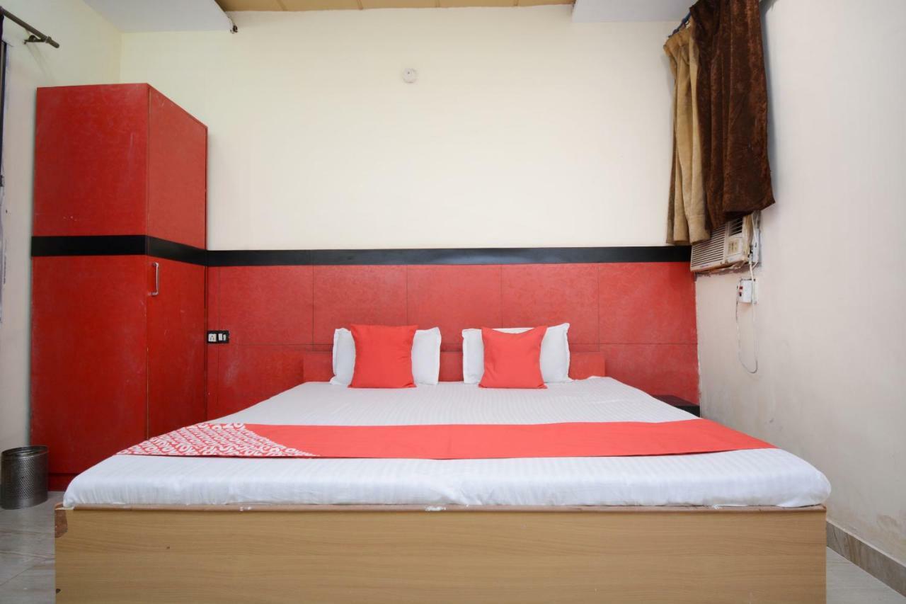 Oyo 29852 Hotel Golden View Abadpura Extérieur photo